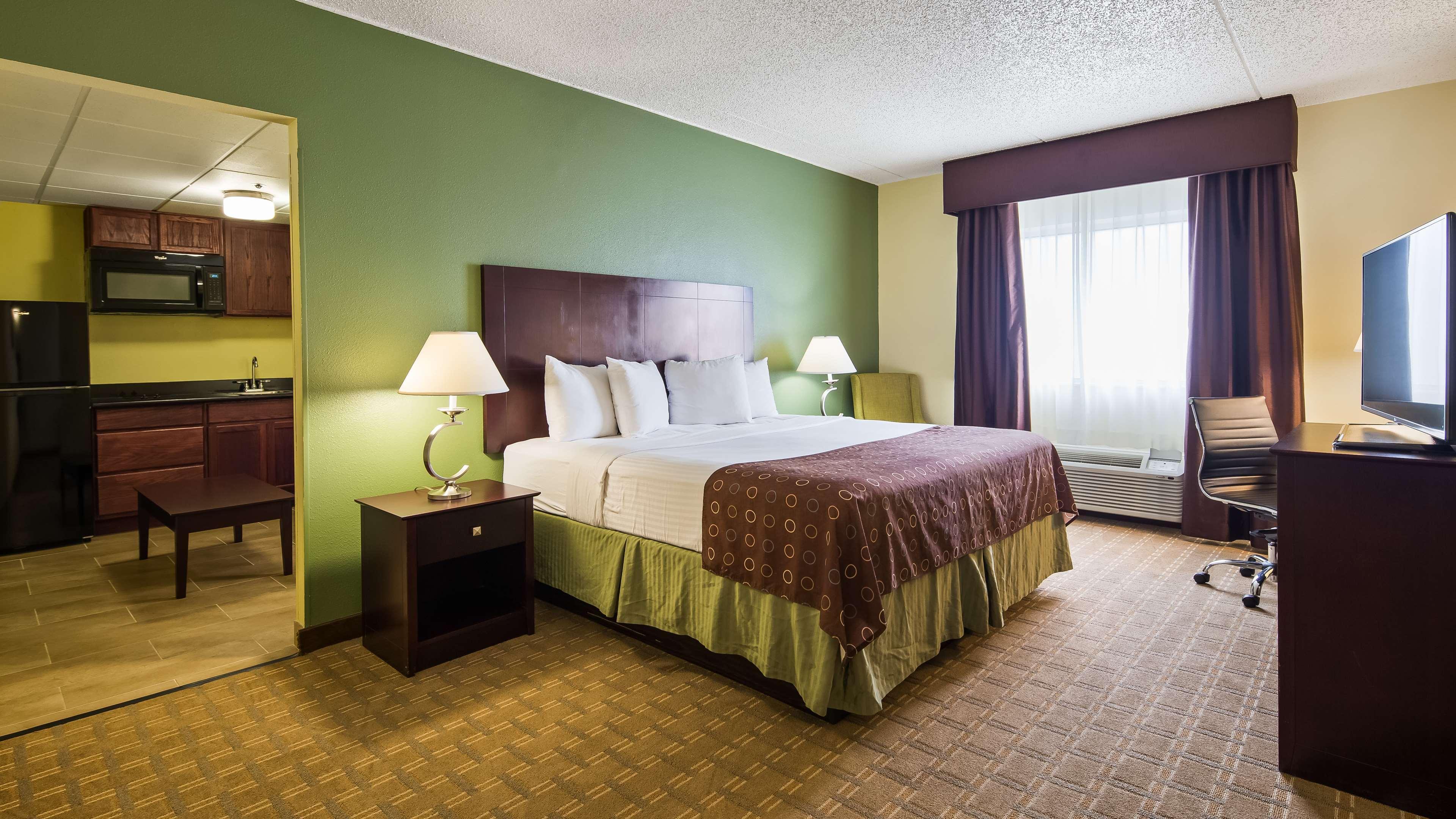 Best Western Airport Inn & Suites Cleveland Brook Park Eksteriør bilde