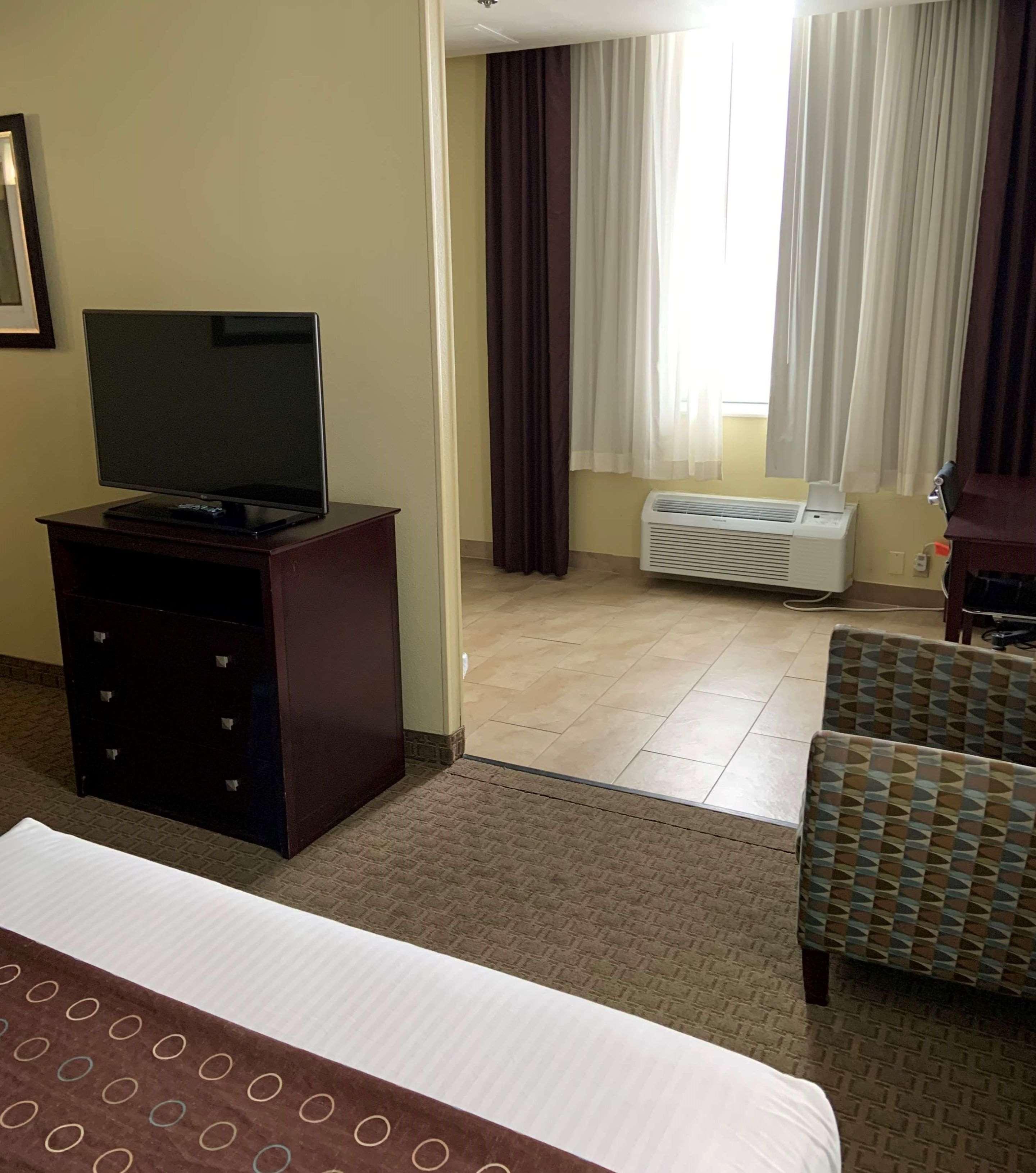 Best Western Airport Inn & Suites Cleveland Brook Park Eksteriør bilde