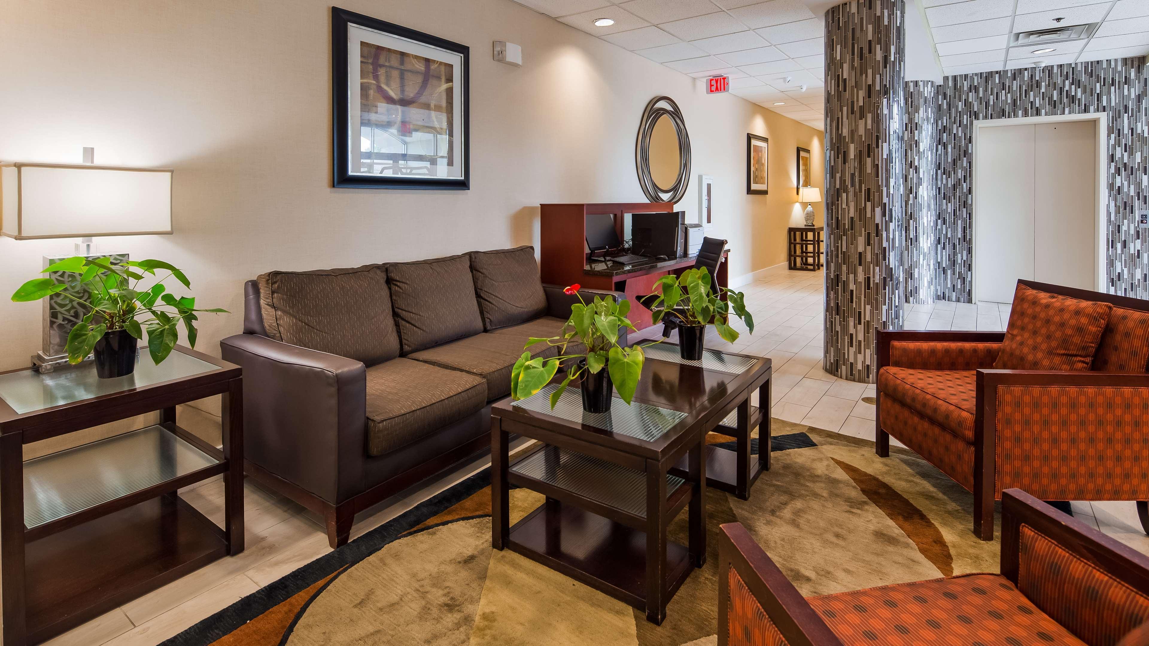 Best Western Airport Inn & Suites Cleveland Brook Park Eksteriør bilde