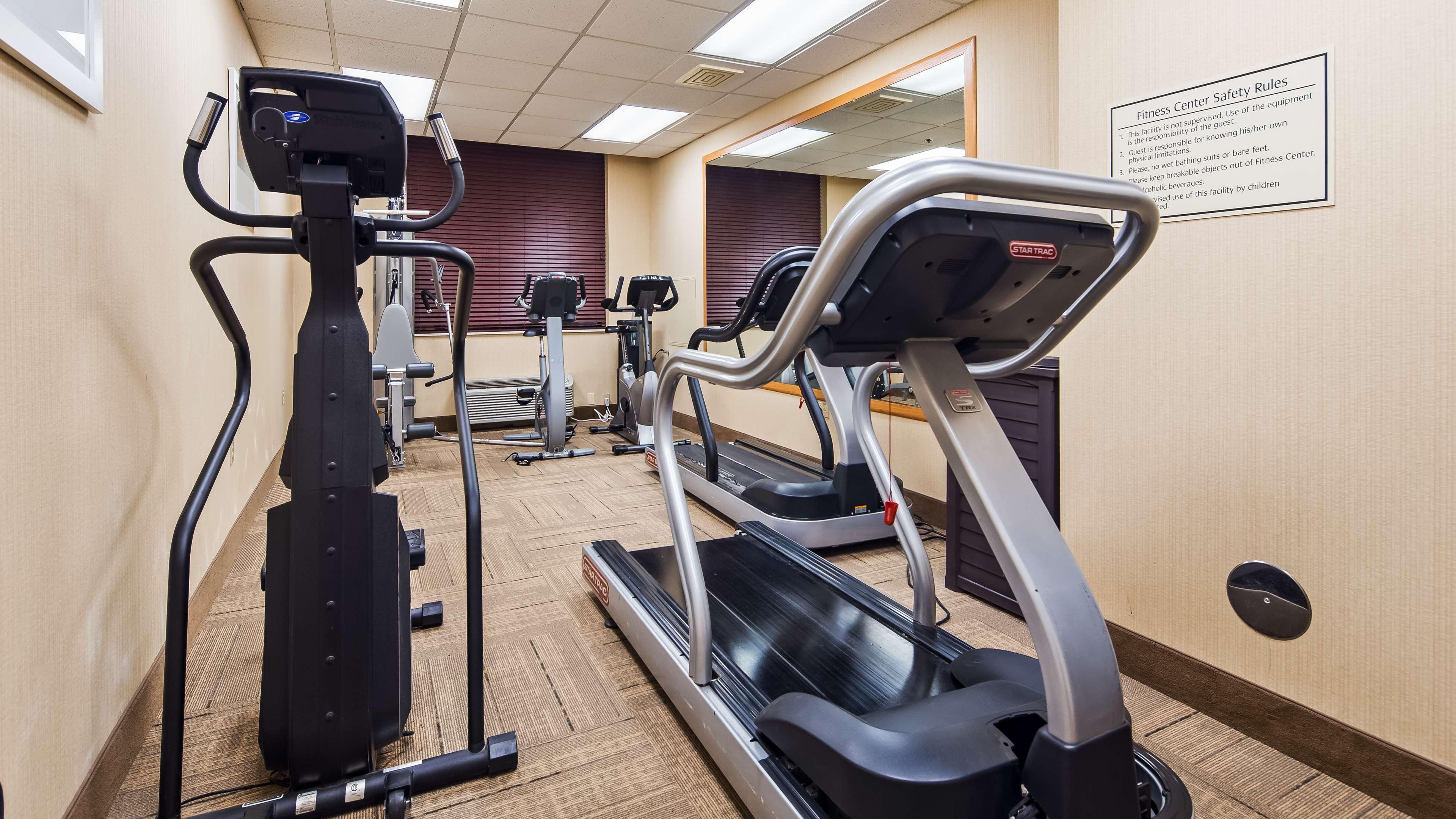 Best Western Airport Inn & Suites Cleveland Brook Park Eksteriør bilde