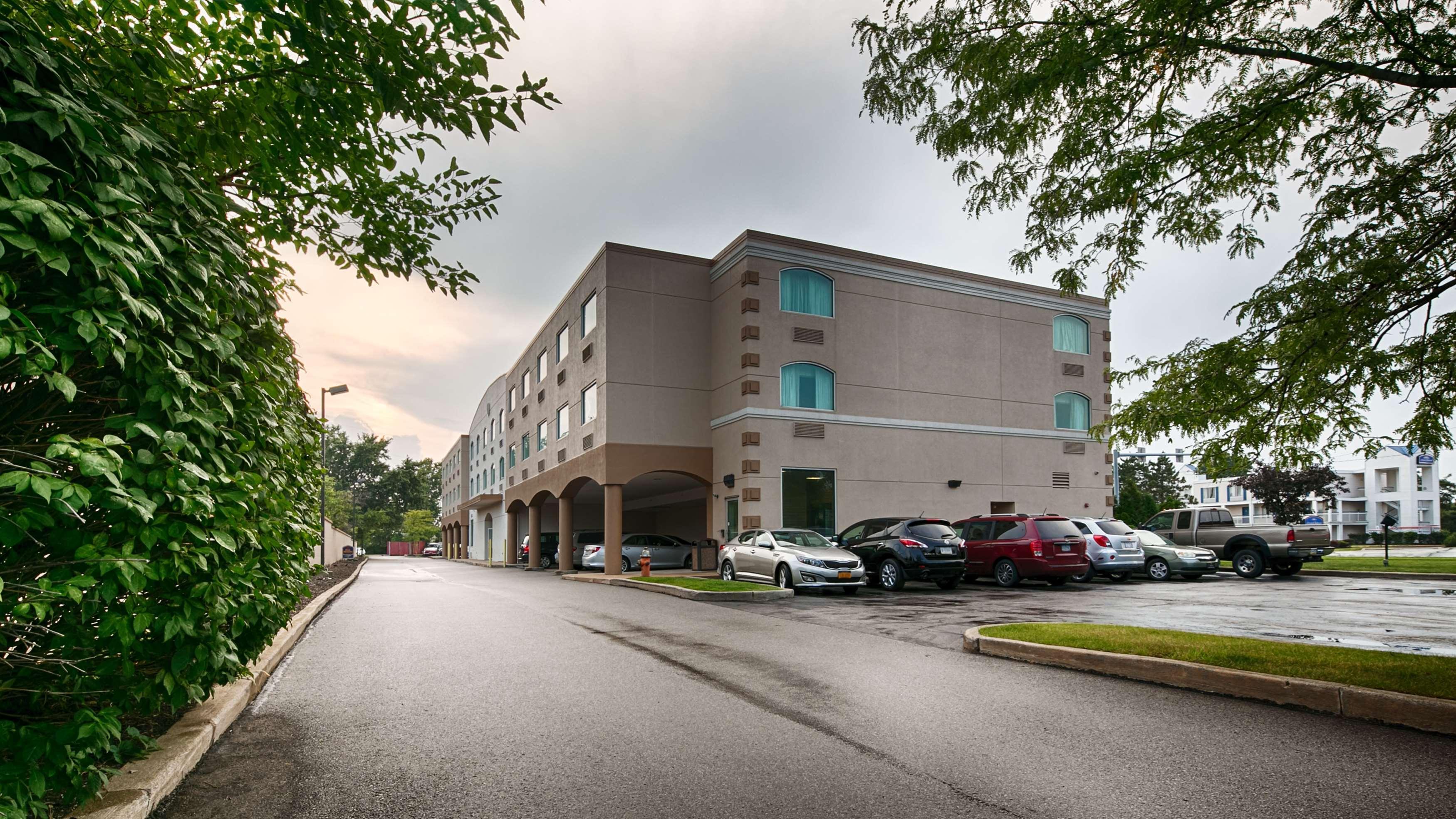 Best Western Airport Inn & Suites Cleveland Brook Park Eksteriør bilde