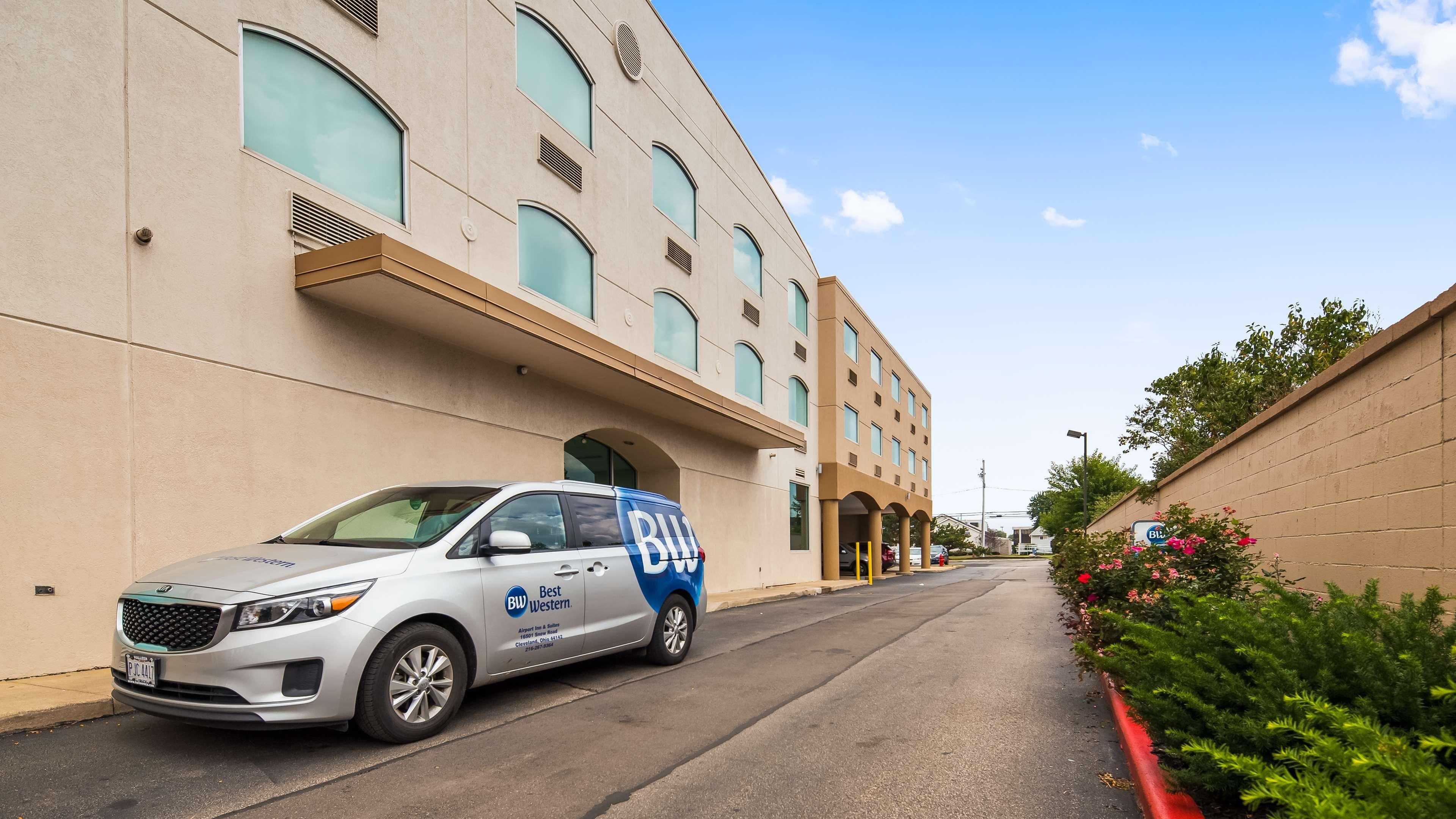Best Western Airport Inn & Suites Cleveland Brook Park Eksteriør bilde