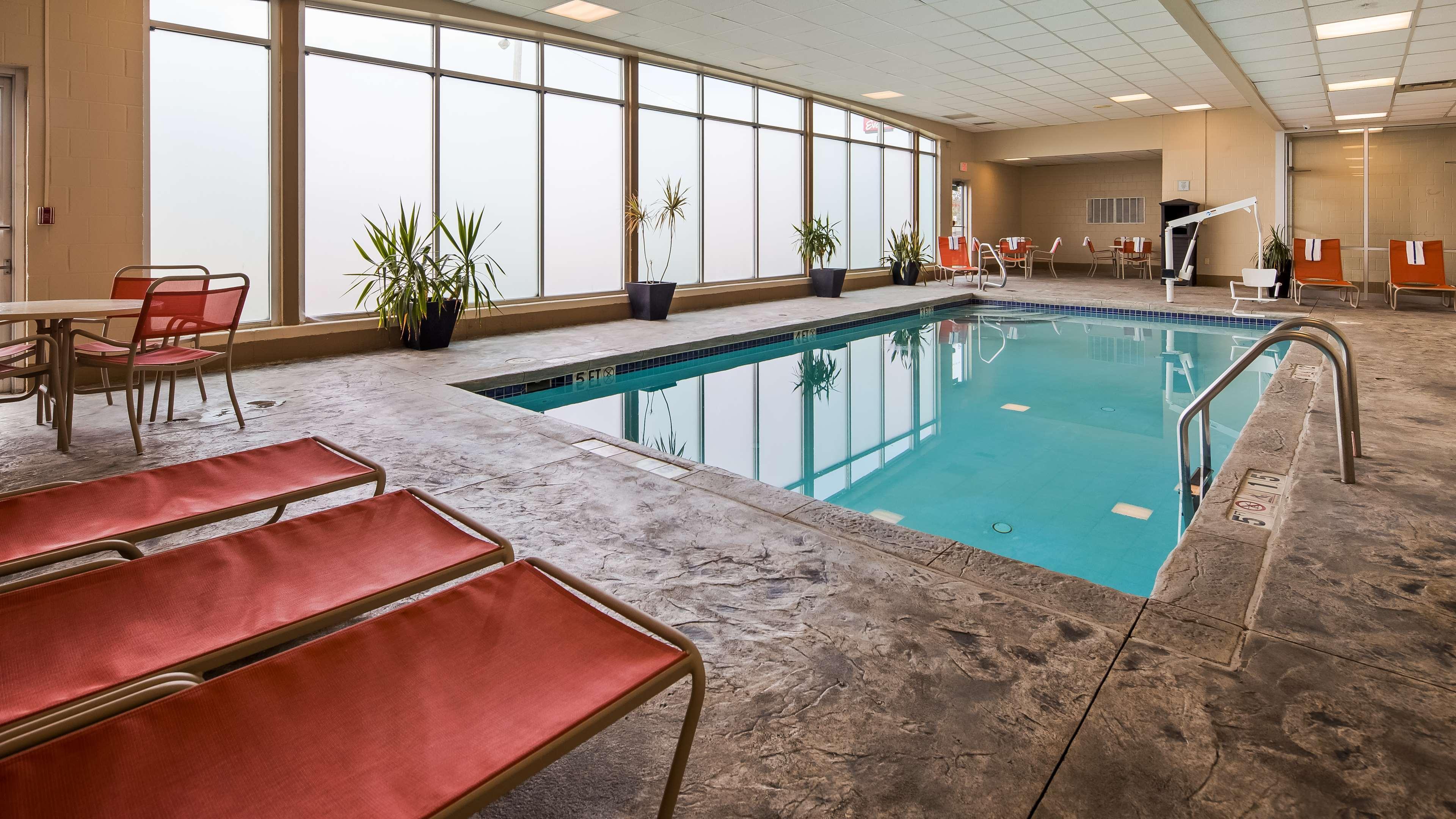 Best Western Airport Inn & Suites Cleveland Brook Park Eksteriør bilde