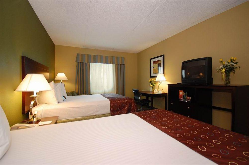 Best Western Airport Inn & Suites Cleveland Brook Park Eksteriør bilde