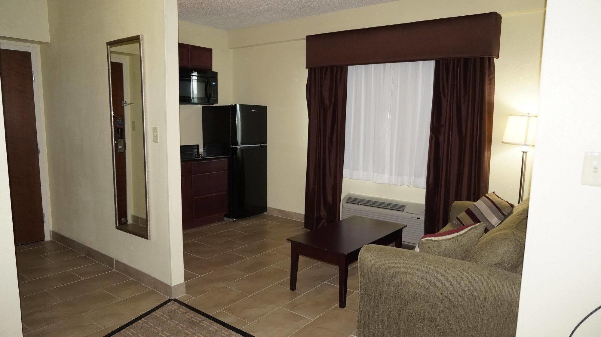Best Western Airport Inn & Suites Cleveland Brook Park Eksteriør bilde