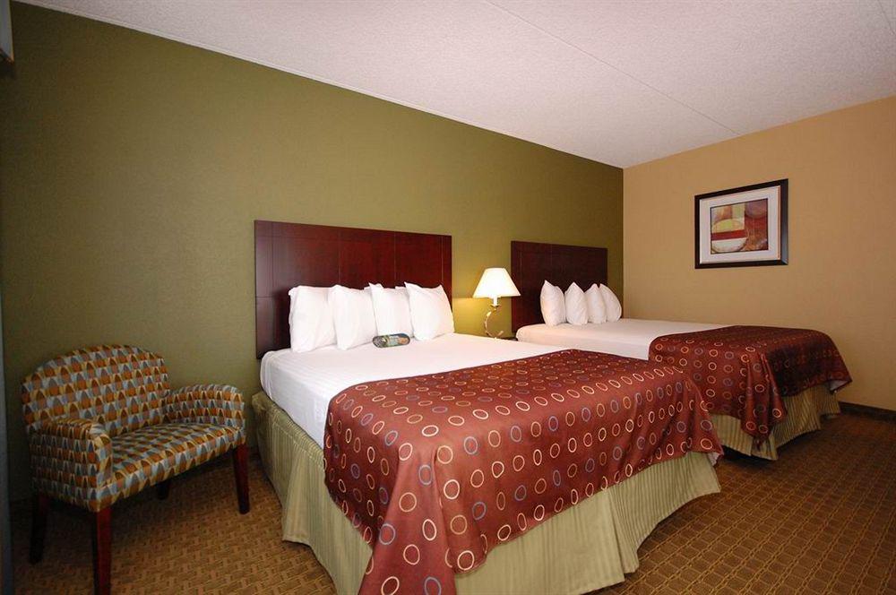 Best Western Airport Inn & Suites Cleveland Brook Park Eksteriør bilde