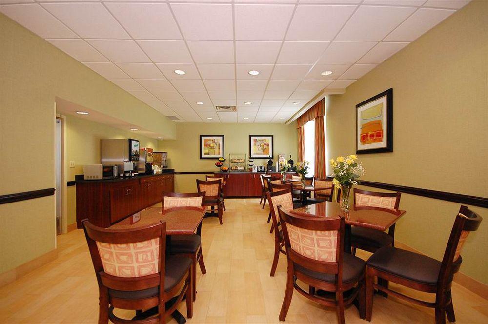 Best Western Airport Inn & Suites Cleveland Brook Park Restaurant bilde