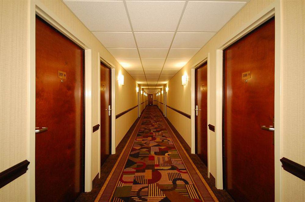 Best Western Airport Inn & Suites Cleveland Brook Park Eksteriør bilde